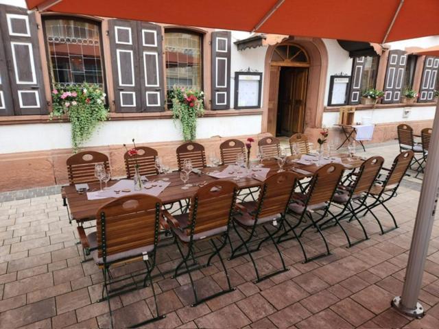 Hotel Zum Goldenen Ochsen Maikammer Exterior photo